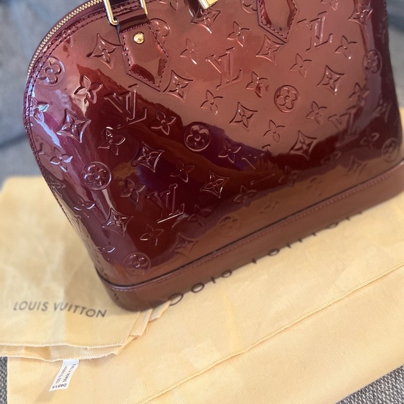 Authentic Louis Vuitton Alma PM - Picture 4 of 6